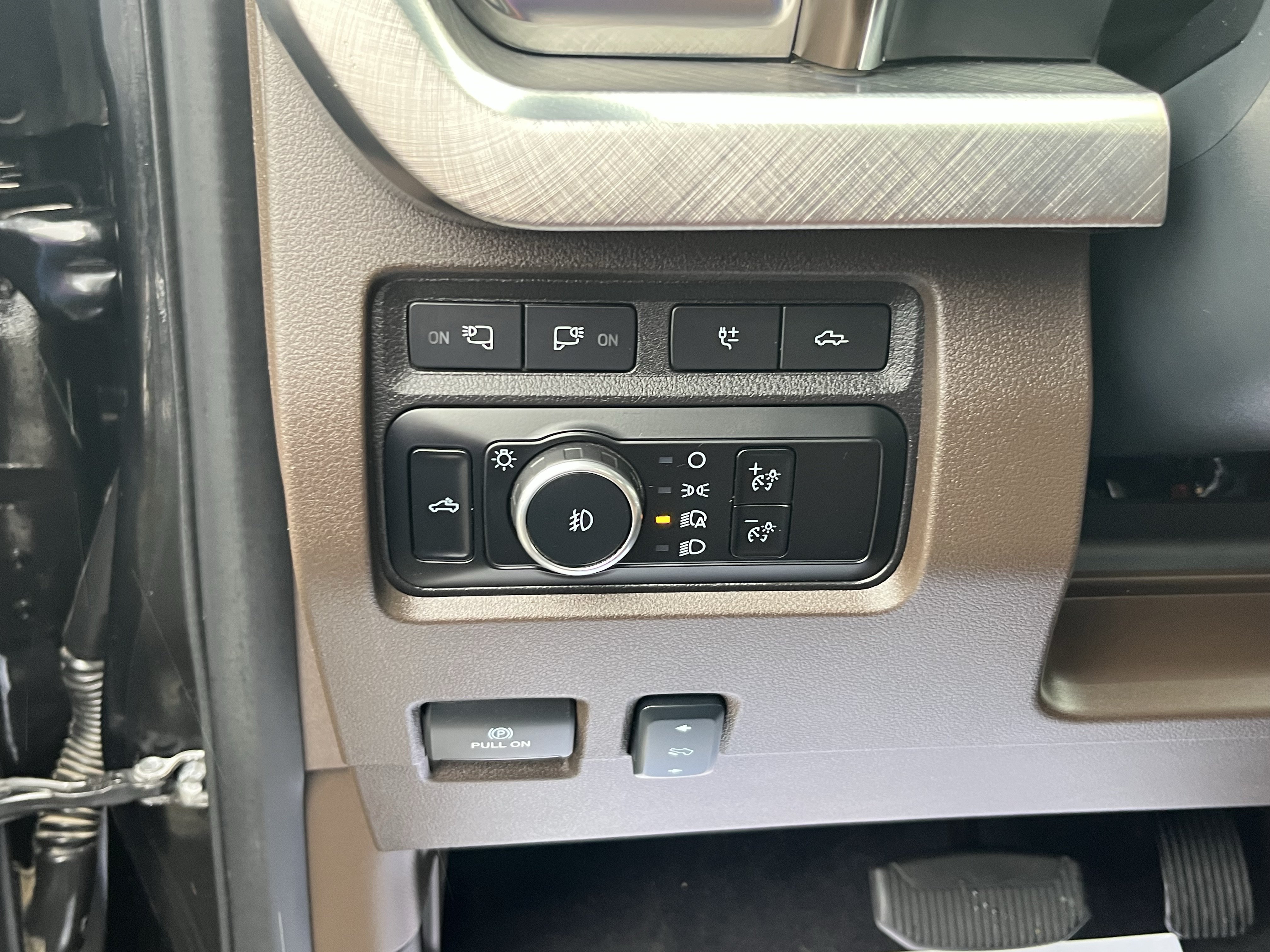 Certified 2024 Ford F350 King Ranch AWD/4WD image 15