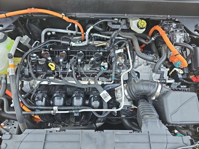 Certified 2025 Ford Maverick XL FWD image 32