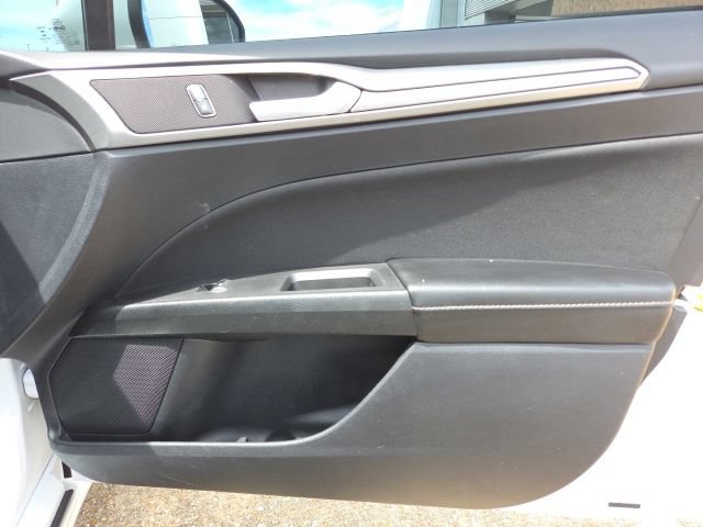 Certified 2020 Ford Fusion SE FWD image 18