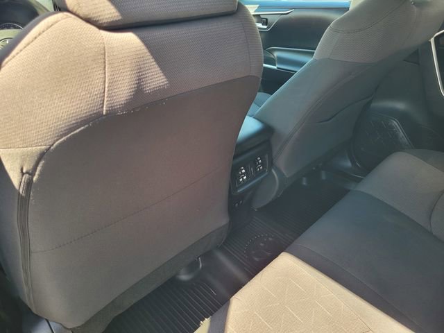 Used 2019 Toyota RAV4 XLE AWD/4WD image 14