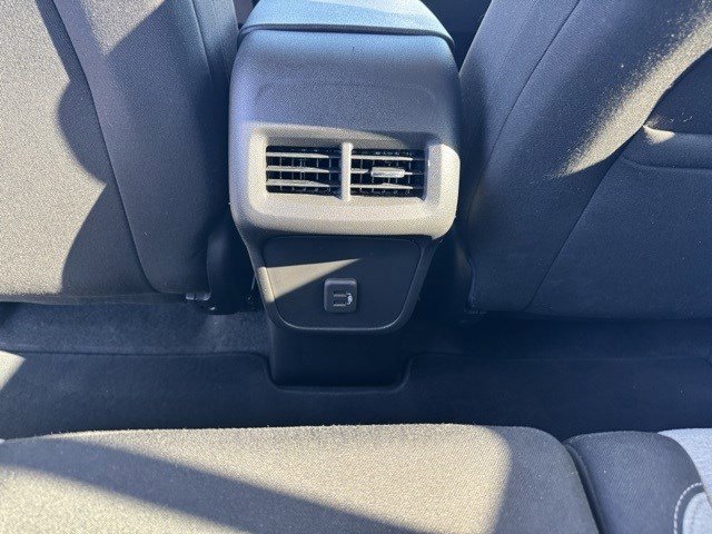 Used 2023 Chevrolet Equinox LT w/ Driver Convenience Package image 25