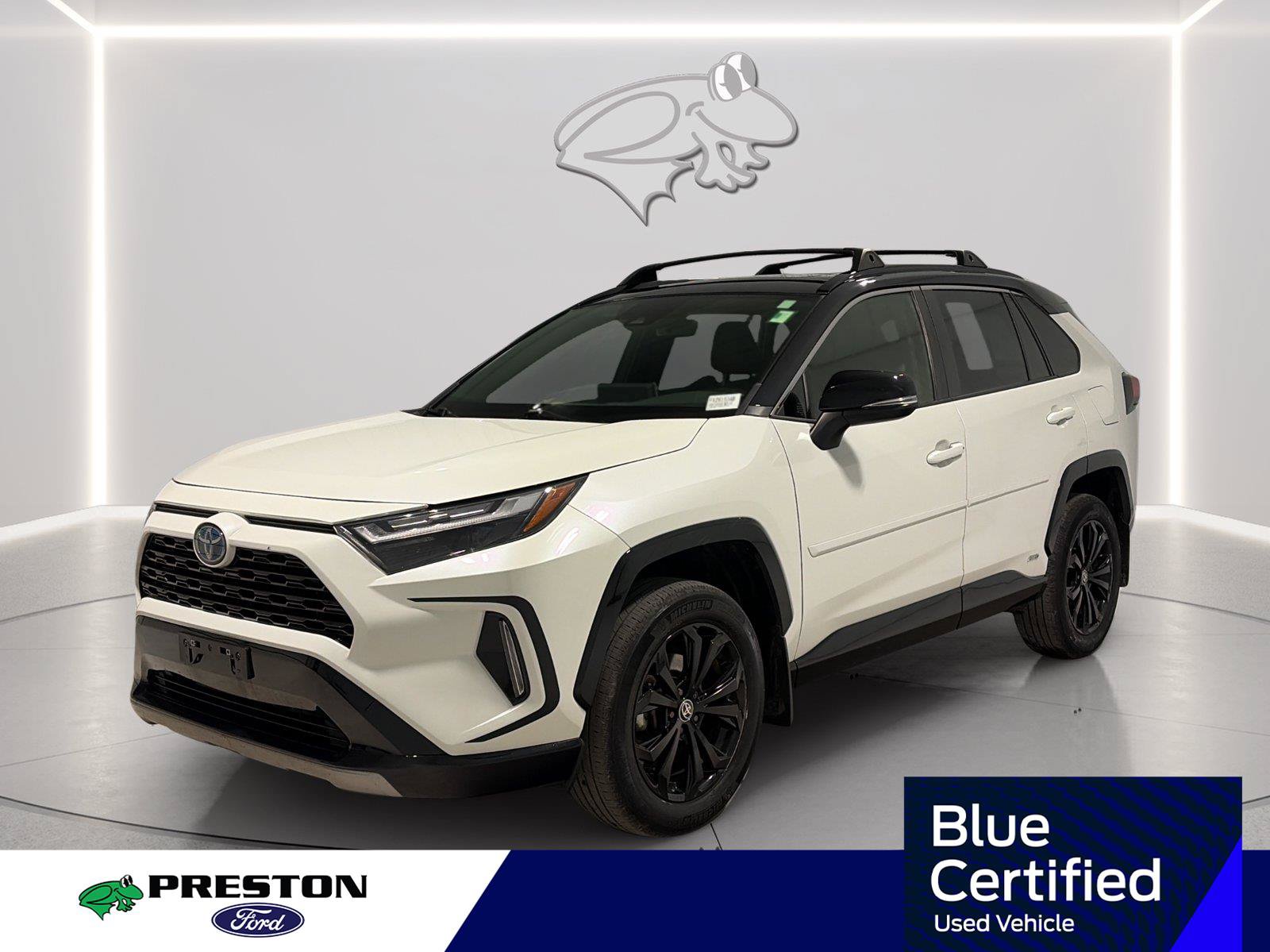 Used 2022 Toyota RAV4 XSE w/ XSE Grade Weather Package AWD/4WD image 1