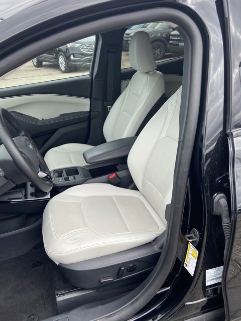 Certified 2025 Ford Mustang Mach-E Premium image 5