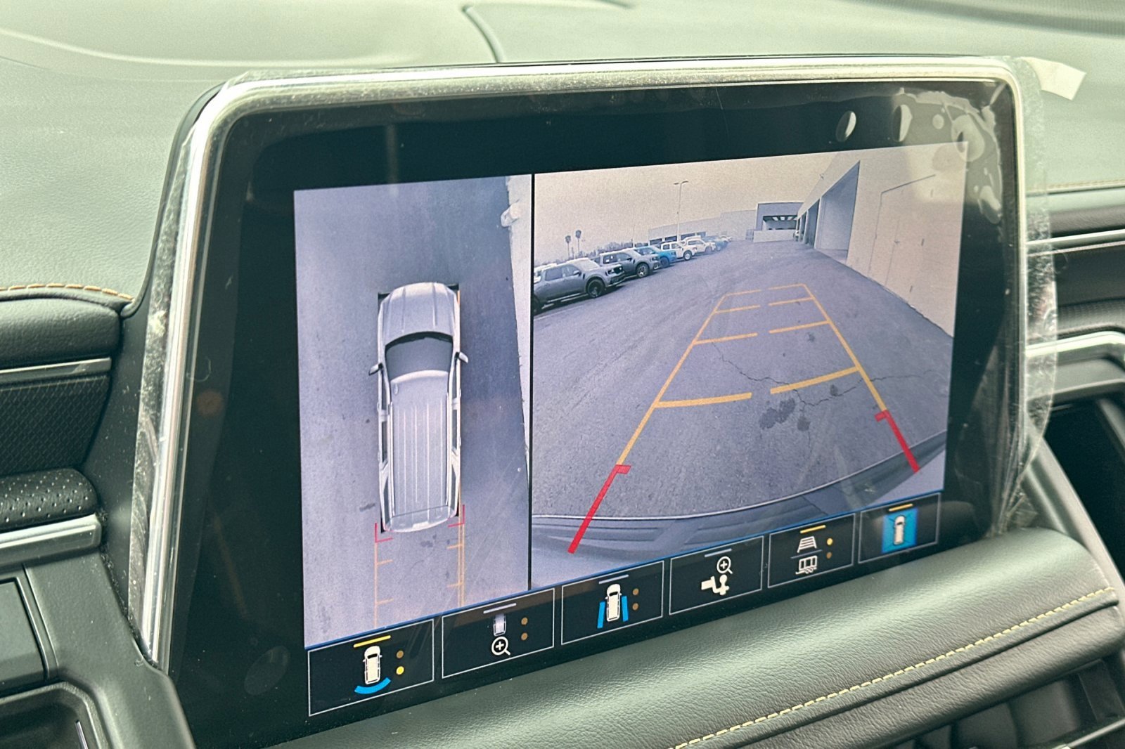 Used 2021 GMC Yukon AT4 w/ AT4 Premium Plus Package image 22