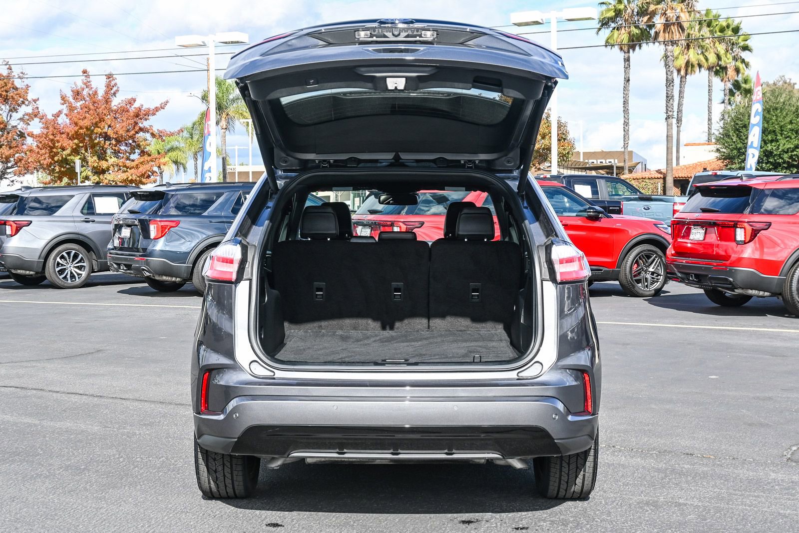 Certified 2023 Ford Edge ST-Line image 6