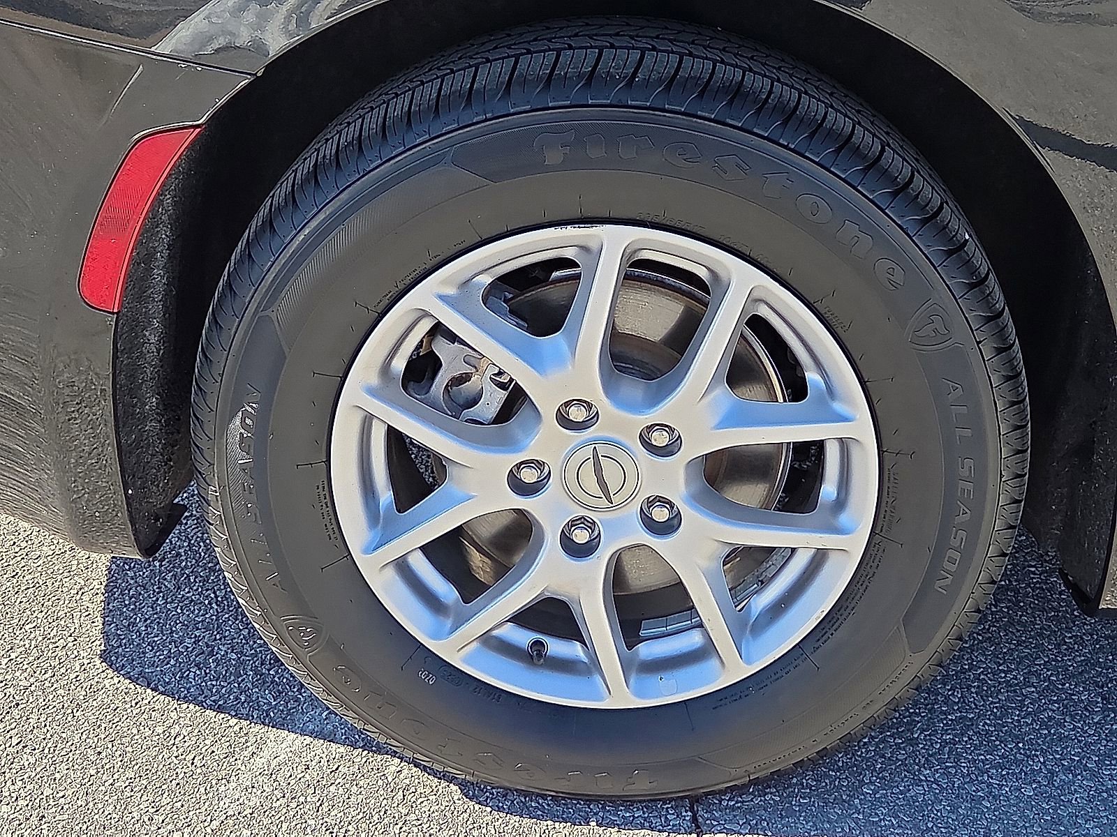 Used 2023 Chrysler Pacifica Touring-L image 7