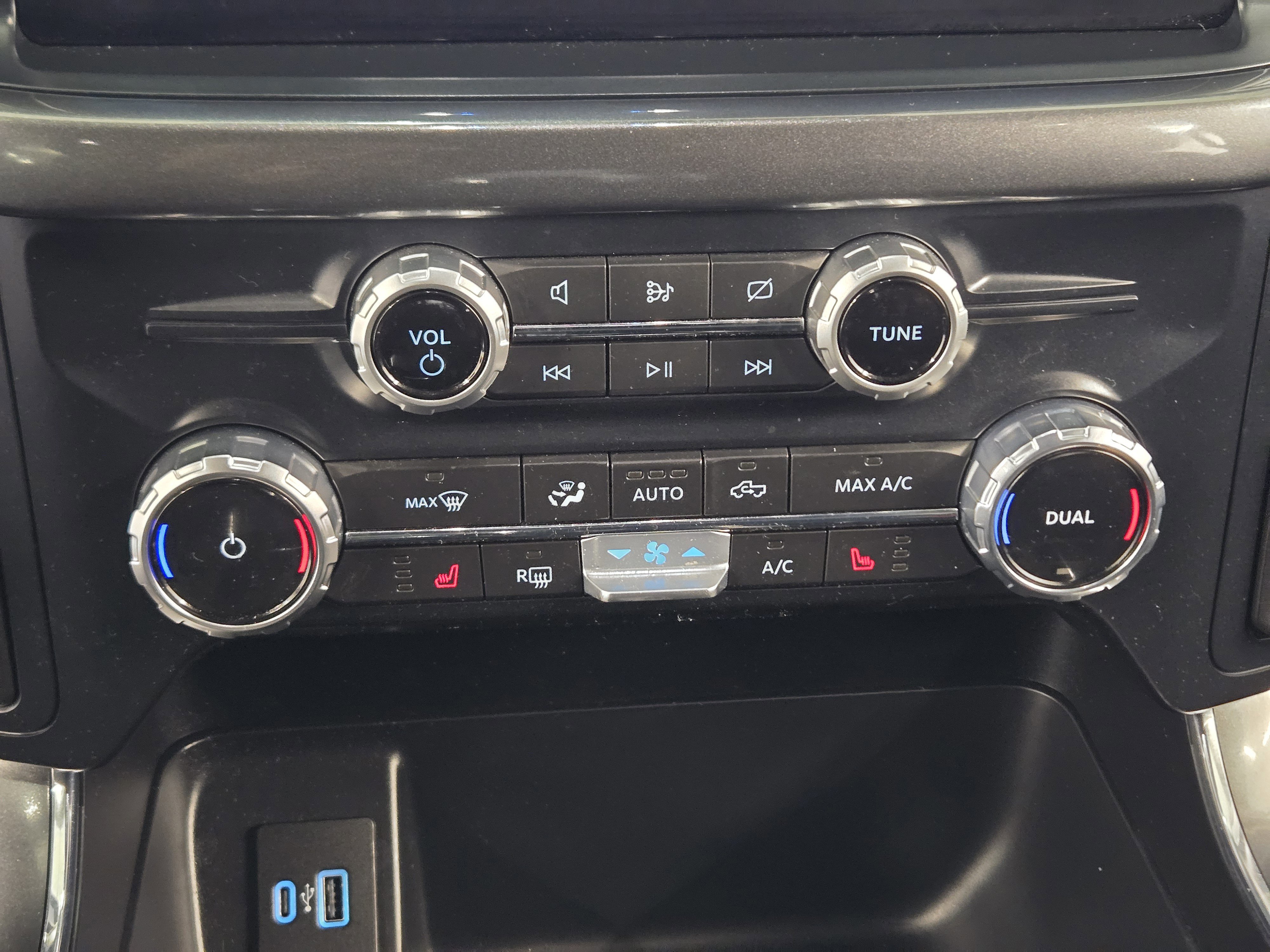 Certified 2023 Ford F150 XLT w/ Equipment Group 302A High image 17