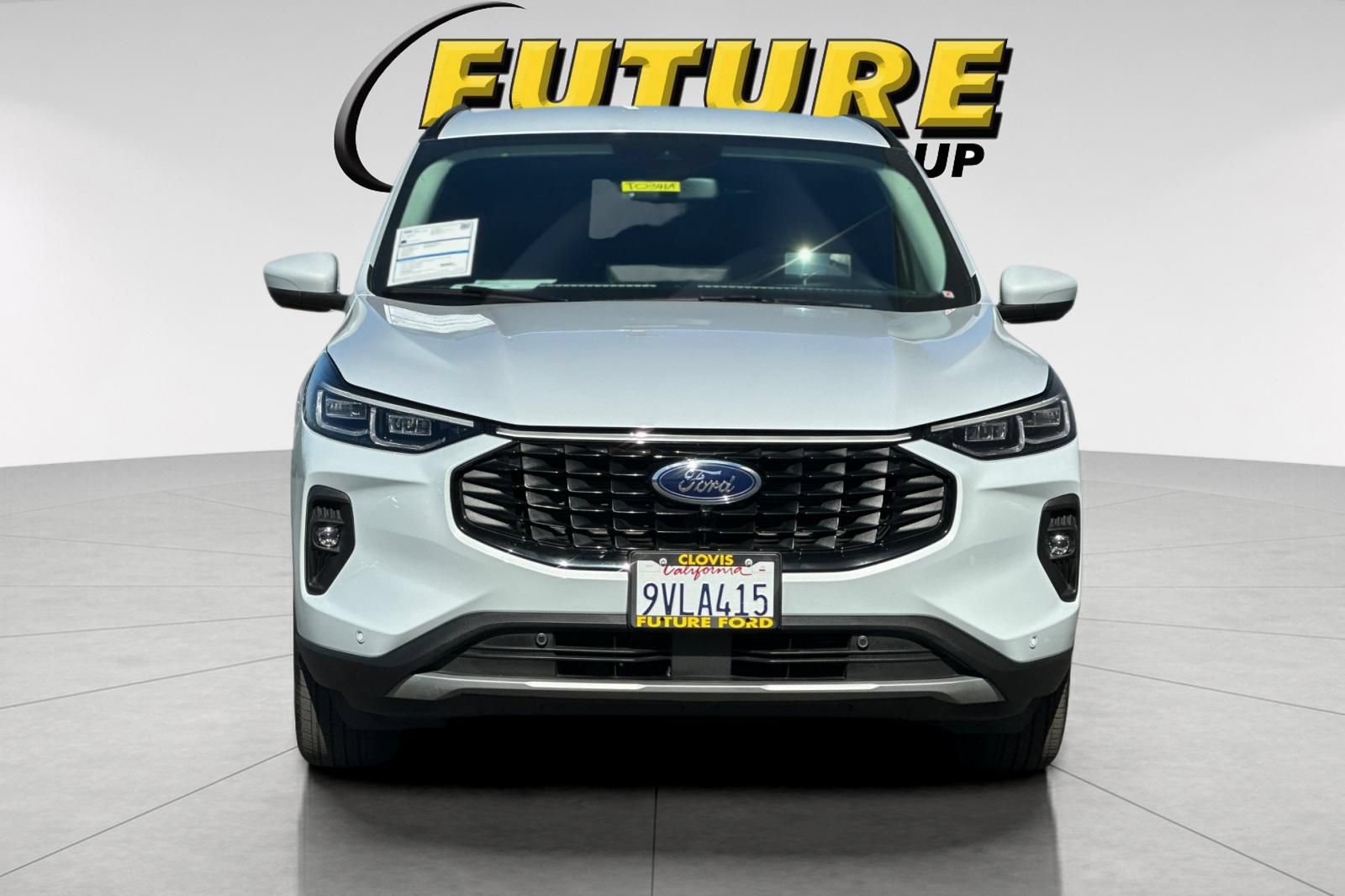 Certified 2025 Ford Escape SE w/ PHEV Premium Package FWD image 8