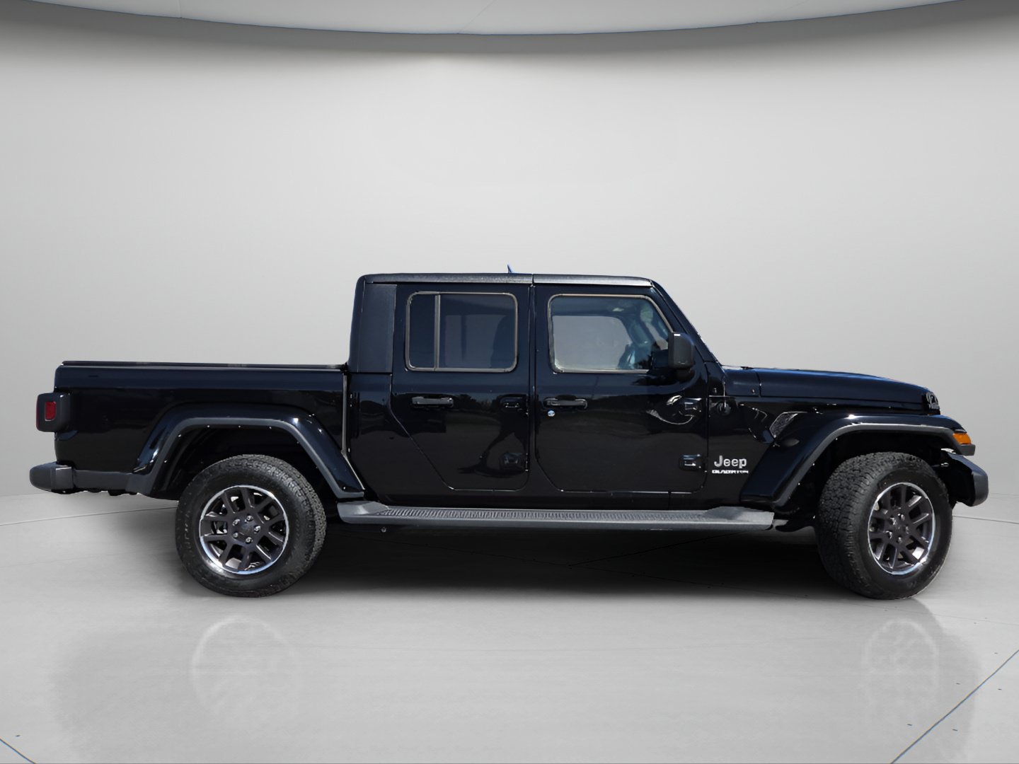 Used 2022 Jeep Gladiator Overland w/ Popular Equipment Package AWD/4WD image 24