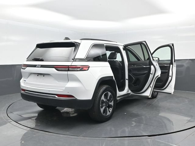 Used 2024 Jeep Grand Cherokee Limited 4xe AWD/4WD image 29