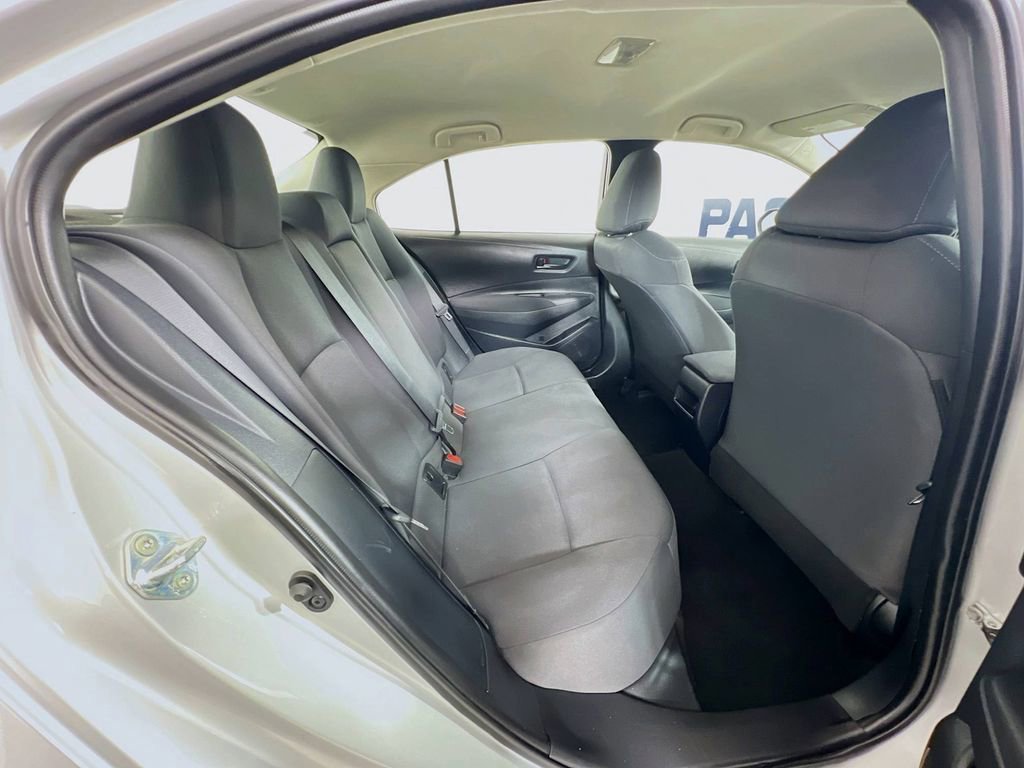 Used 2022 Toyota Corolla LE image 25
