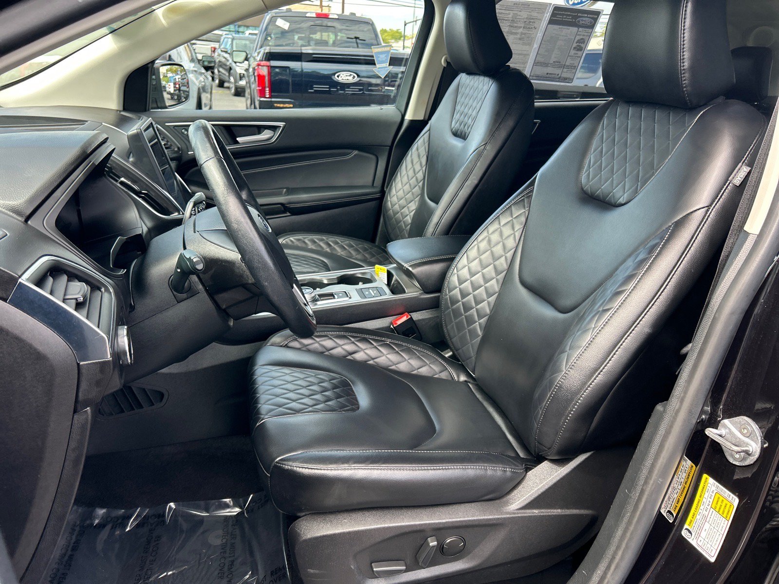 Certified 2024 Ford Edge Titanium AWD/4WD image 7
