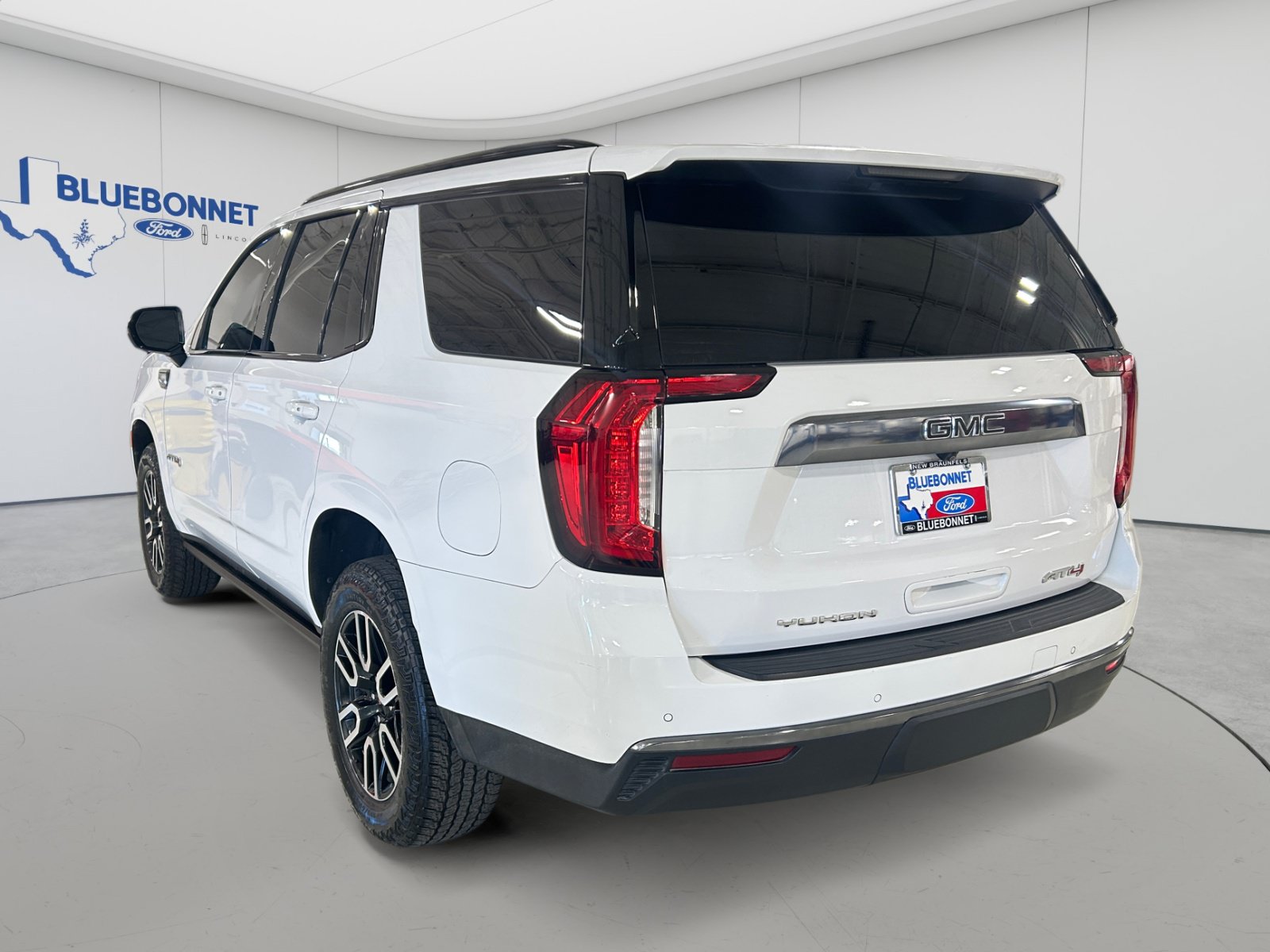 Used 2024 GMC Yukon AT4 w/ Max Trailering Package AWD/4WD image 7