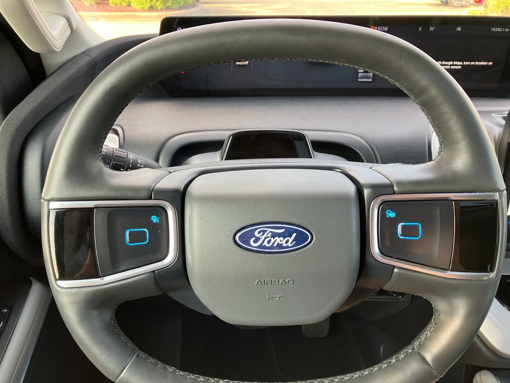 Certified 2025 Ford Expedition Active AWD/4WD image 47