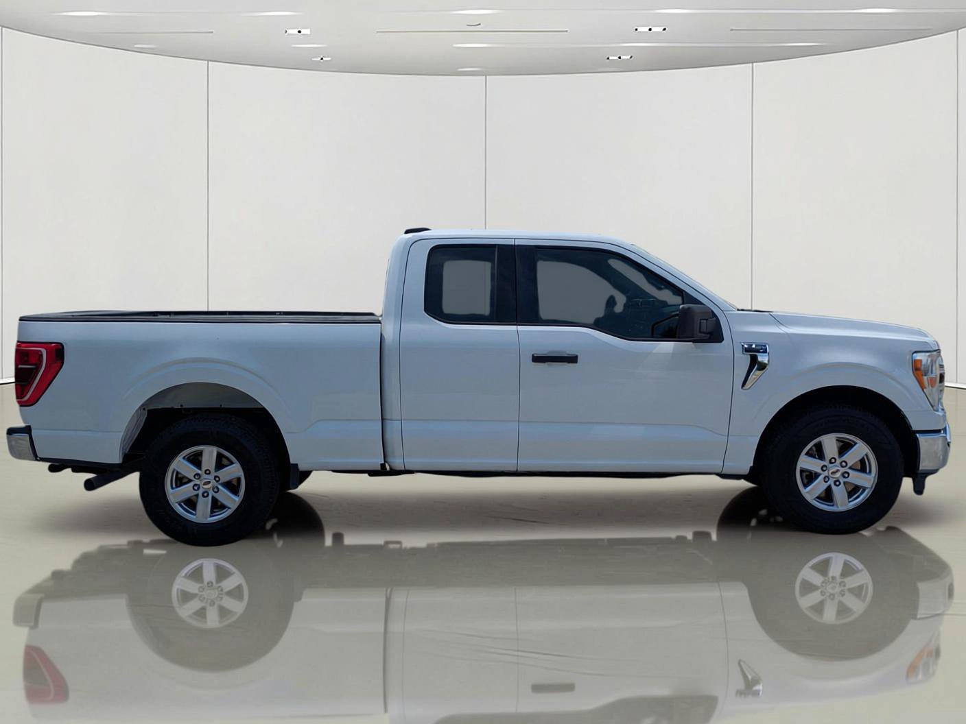 Certified 2022 Ford F150 XLT w/ Equipment Group 301A Mid RWD image 5