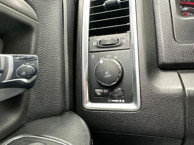Used 2022 RAM 1500 Warlock AWD/4WD image 23