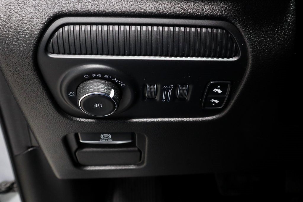 Used 2024 Jeep Wagoneer L Series II w/ Flexible Seating Group image 29