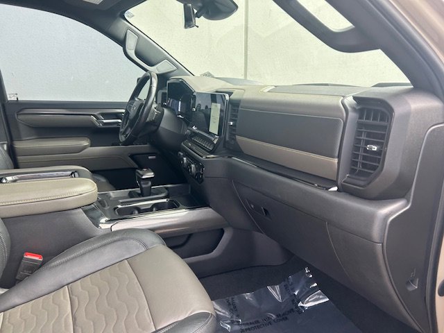 Used 2022 Chevrolet Silverado 1500 ZR2 w/ Technology Package AWD/4WD image 26