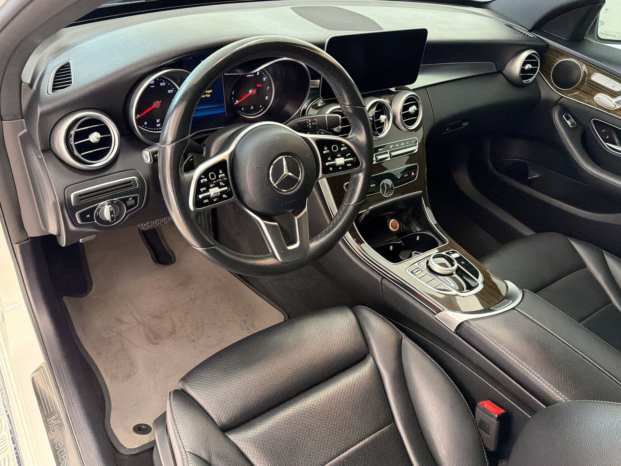 Used 2020 Mercedes-Benz C 300 Sedan image 4