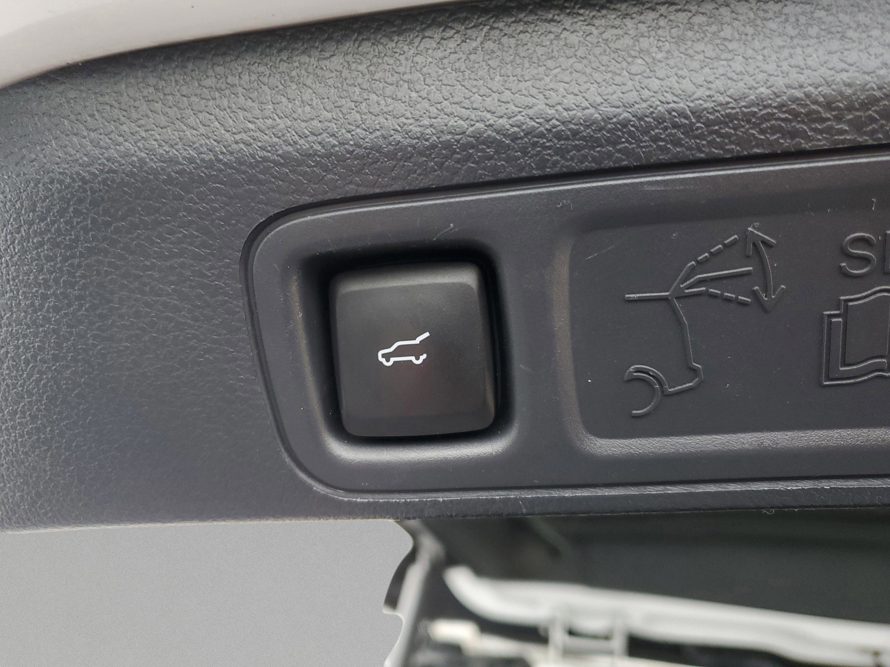 Certified 2023 Ford Expedition Max XLT image 9