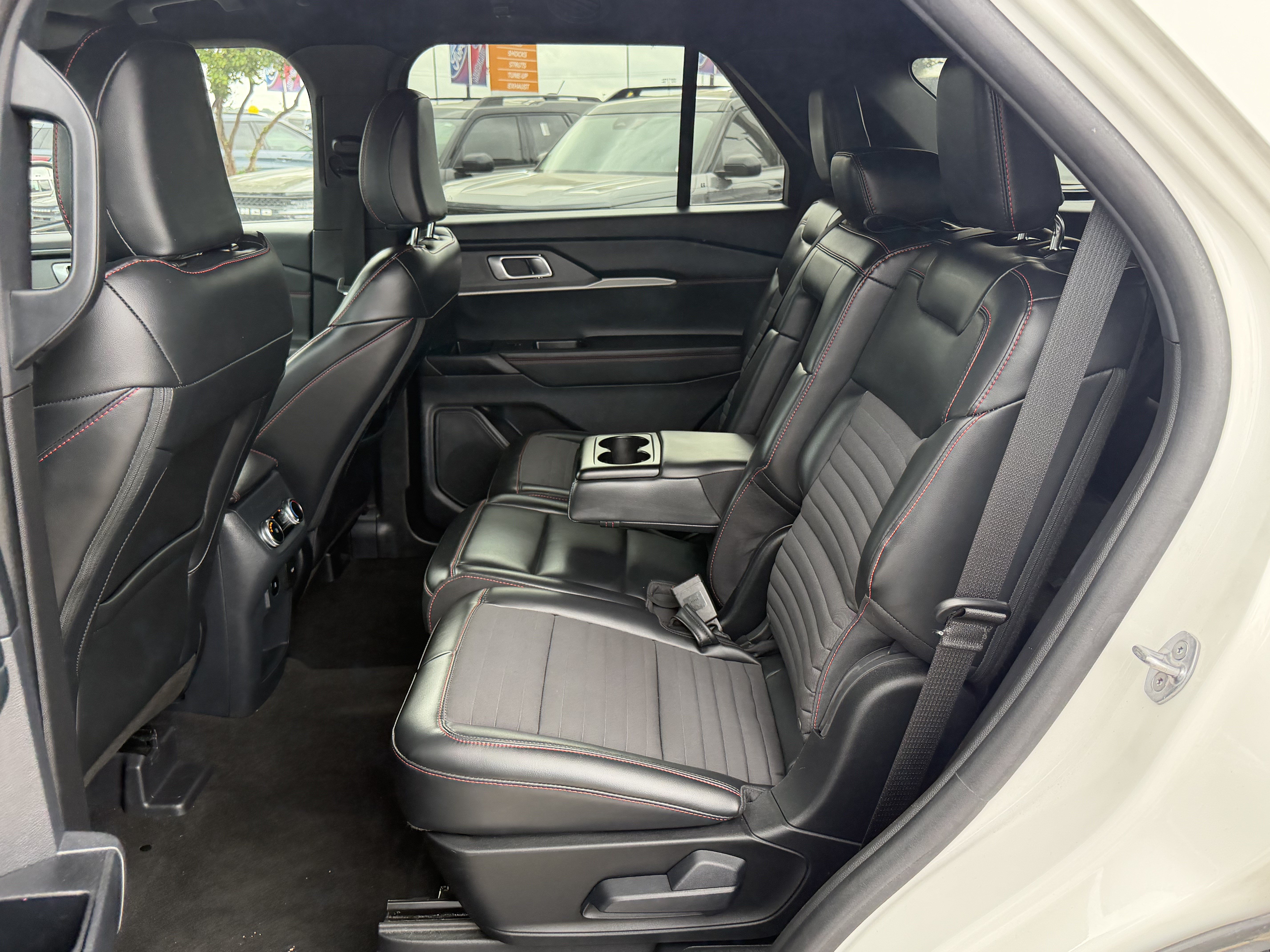 Certified 2025 Ford Explorer ST-Line w/ ST-Line Street Pack AWD/4WD image 13