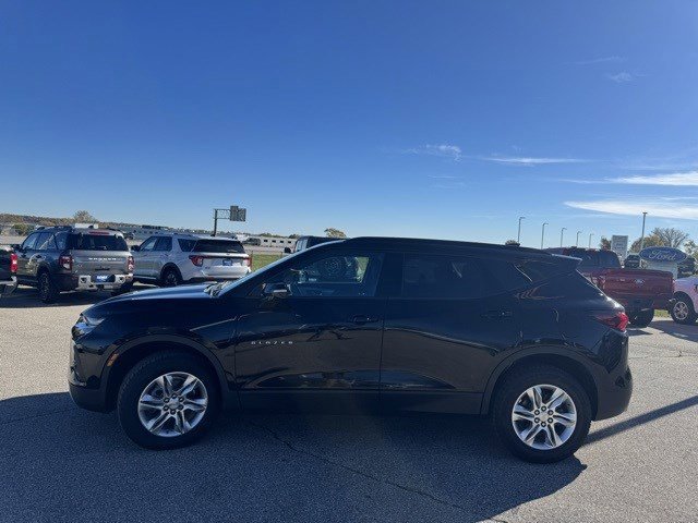 Used 2022 Chevrolet Blazer LT image 2