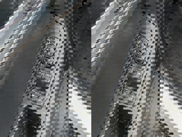 Certified 2022 Ford Edge SEL w/ Convenience Package AWD/4WD image 17