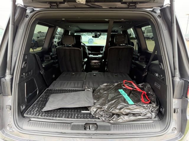 Used 2023 Jeep Wagoneer Series II image 7