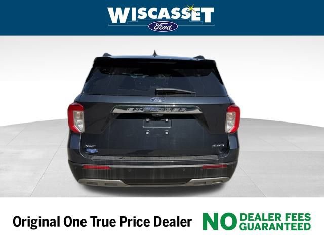 Certified 2022 Ford Explorer XLT w/ Equipment Group 202A image 4