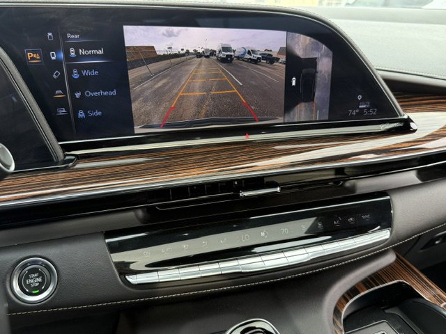 Used 2024 Cadillac Escalade Premium Luxury image 16