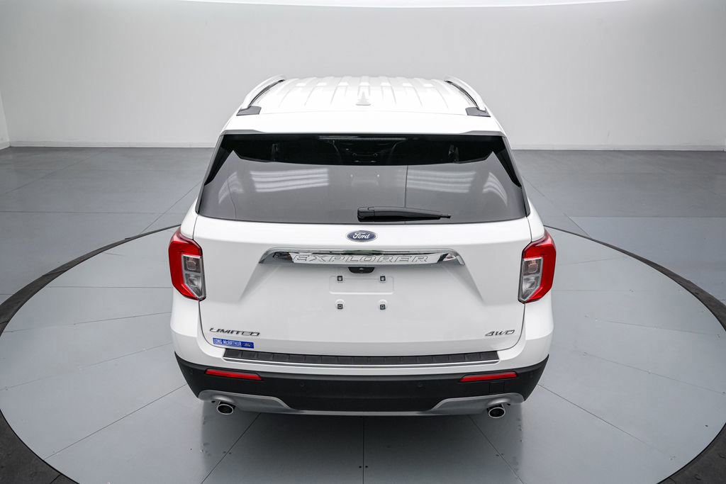 Certified 2024 Ford Explorer Limited w/ Equipment Group 301A image 4