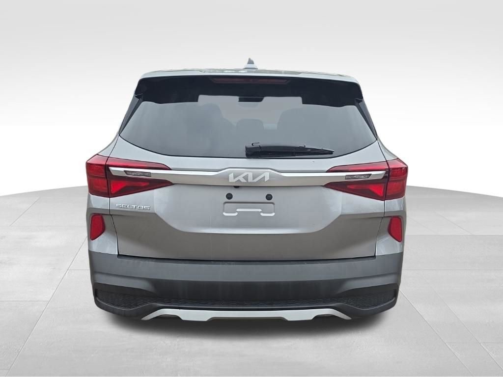 Used 2023 Kia Seltos LX image 4