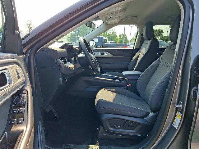 Certified 2025 Ford Explorer Active AWD/4WD image 13
