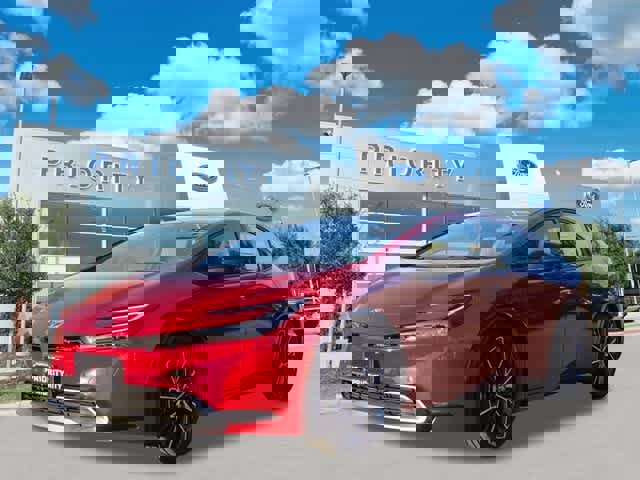 Used 2023 Toyota Prius XLE video 1