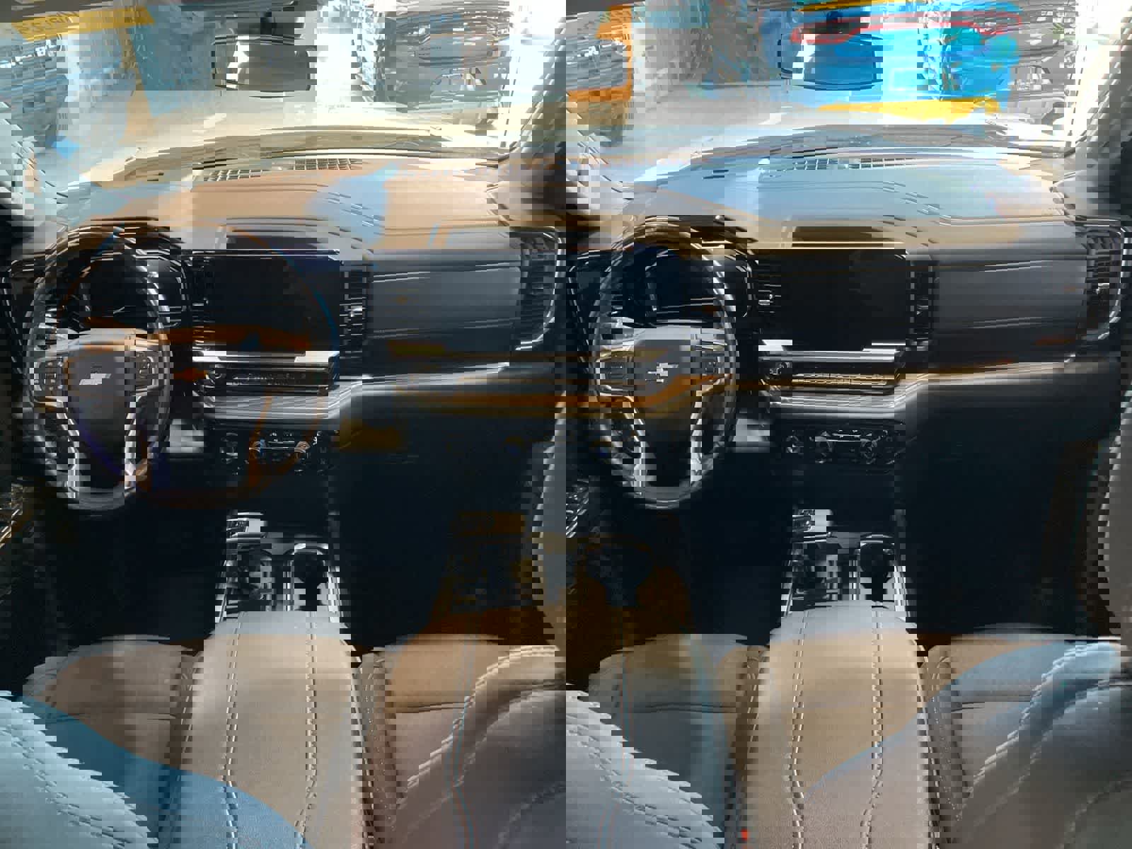 Used 2023 Chevrolet Silverado 1500 LT w/ Z71 Off-Road Package image 22