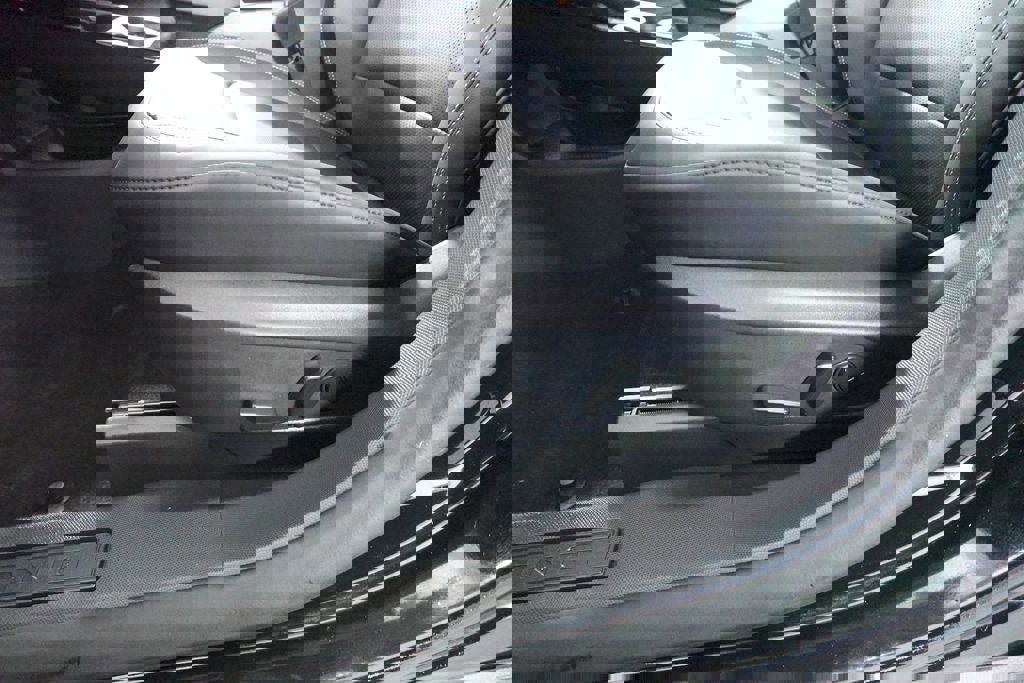 Certified 2025 Ford Mustang Mach-E Premium image 11