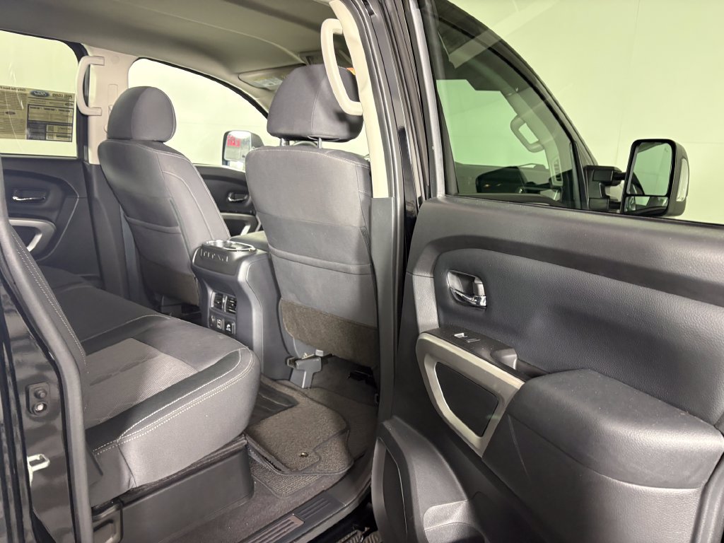 Used 2024 Nissan Titan SV w/ SV Convenience Package AWD/4WD image 31