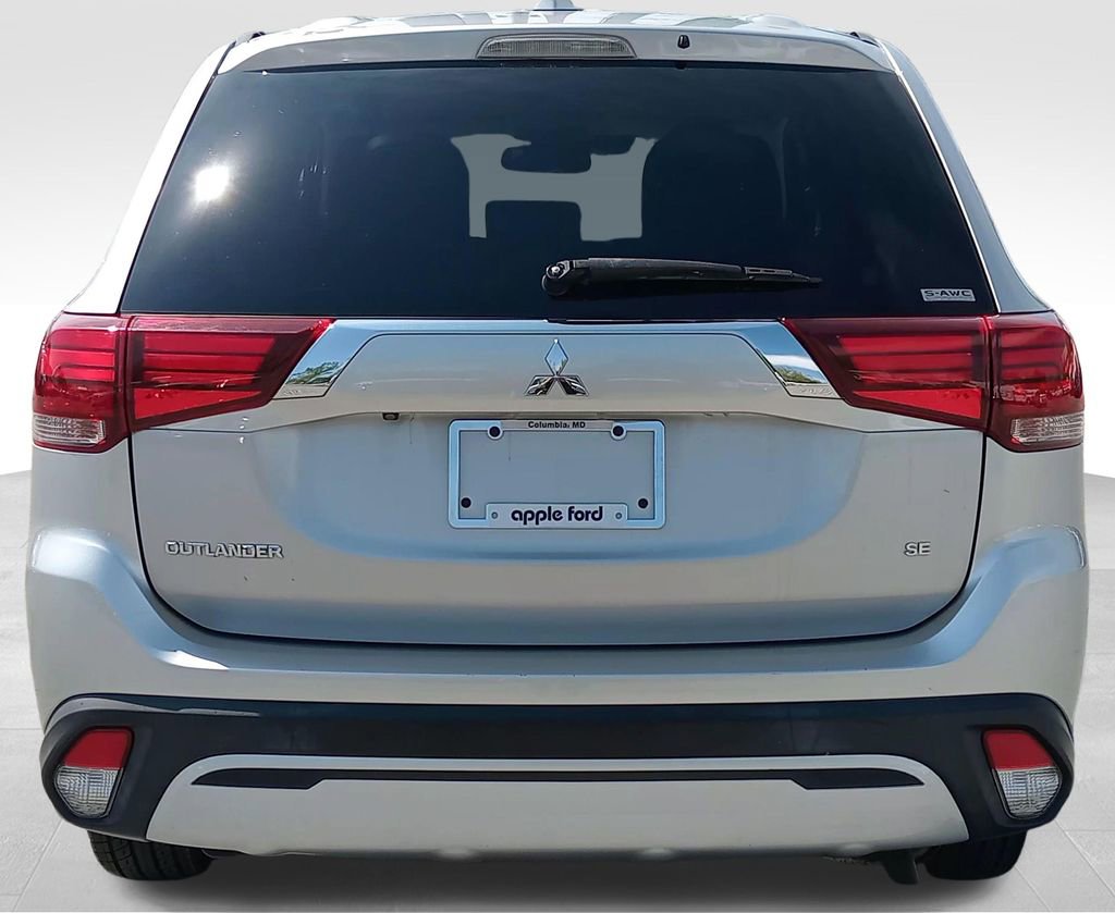 Used 2020 Mitsubishi Outlander SE AWD/4WD image 4