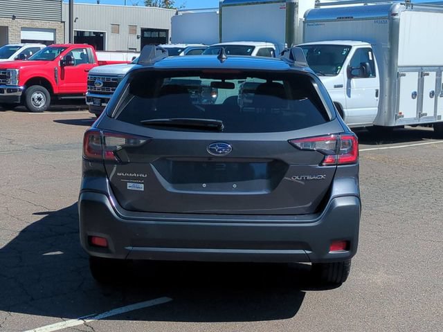 Used 2023 Subaru Outback Premium AWD/4WD image 4