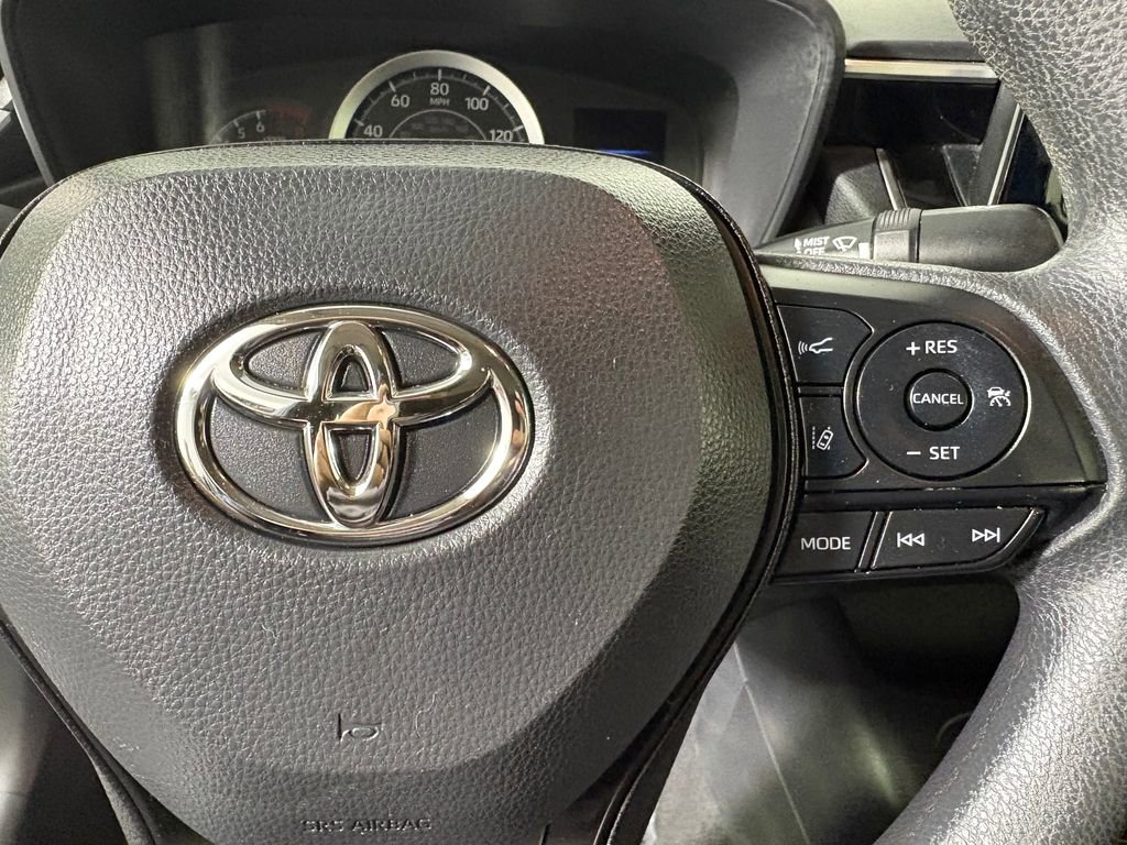 Used 2022 Toyota Corolla LE FWD image 21