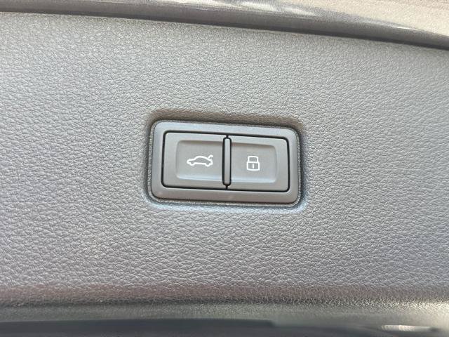 Used 2024 Audi Q5 2.0T Premium Plus AWD/4WD image 9