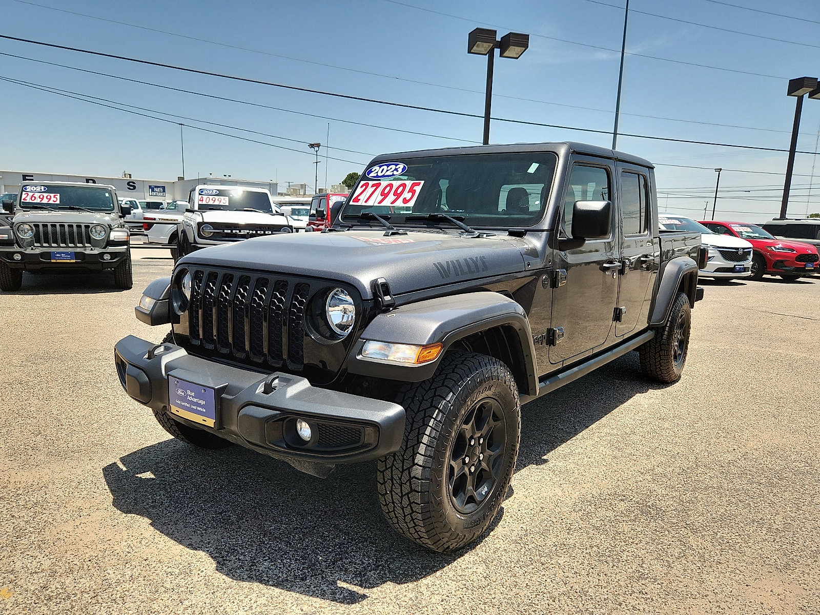Used 2023 Jeep Gladiator Sport AWD/4WD image 3