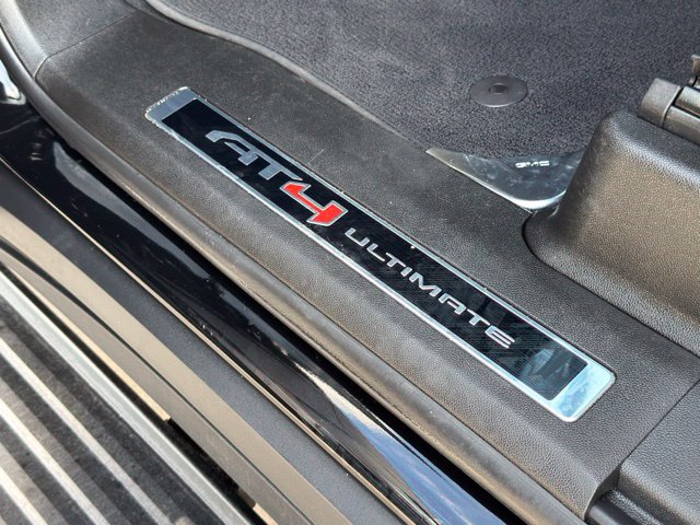 Used 2025 GMC Yukon AT4 Ultimate AWD/4WD image 24