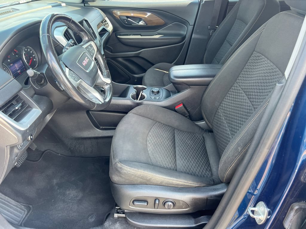 Used 2020 GMC Terrain SLE w/ Driver Convenience Package FWD image 9