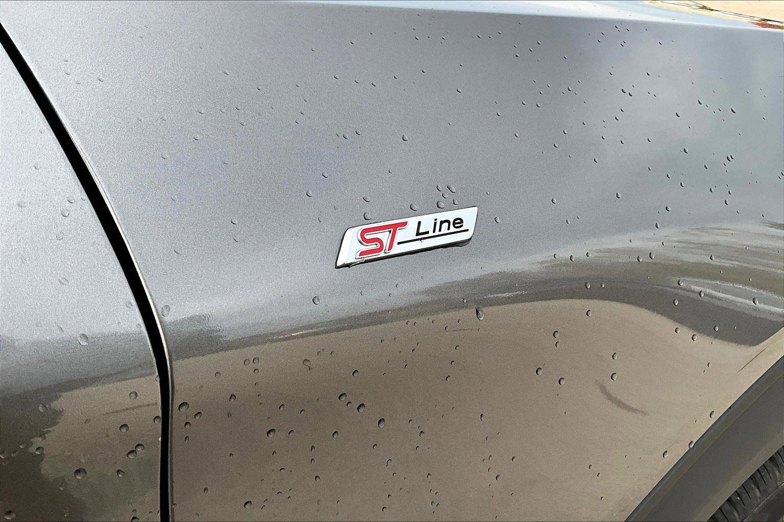 Certified 2025 Ford Explorer ST-Line w/ ST-Line Street Pack image 18