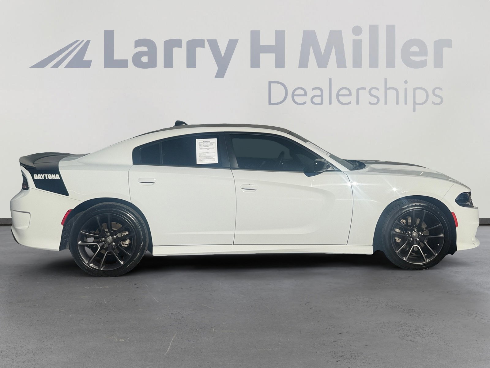 Used 2023 Dodge Charger R/T w/ Daytona Edition Group image 6