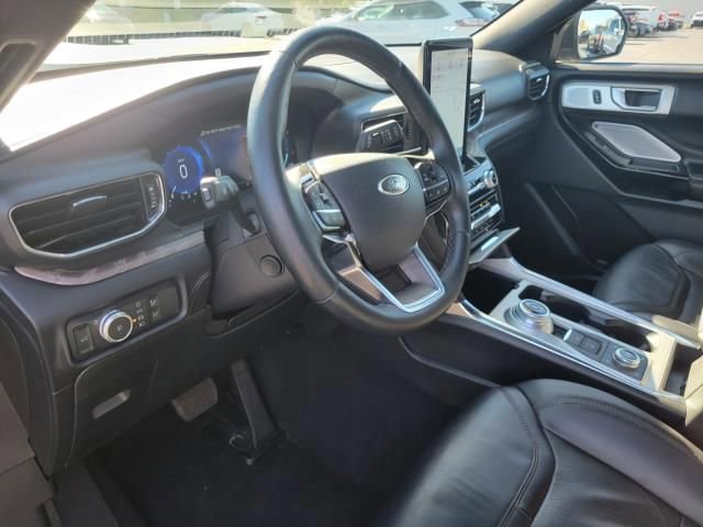 Certified 2022 Ford Explorer Platinum w/ Equipment Group 601A image 26