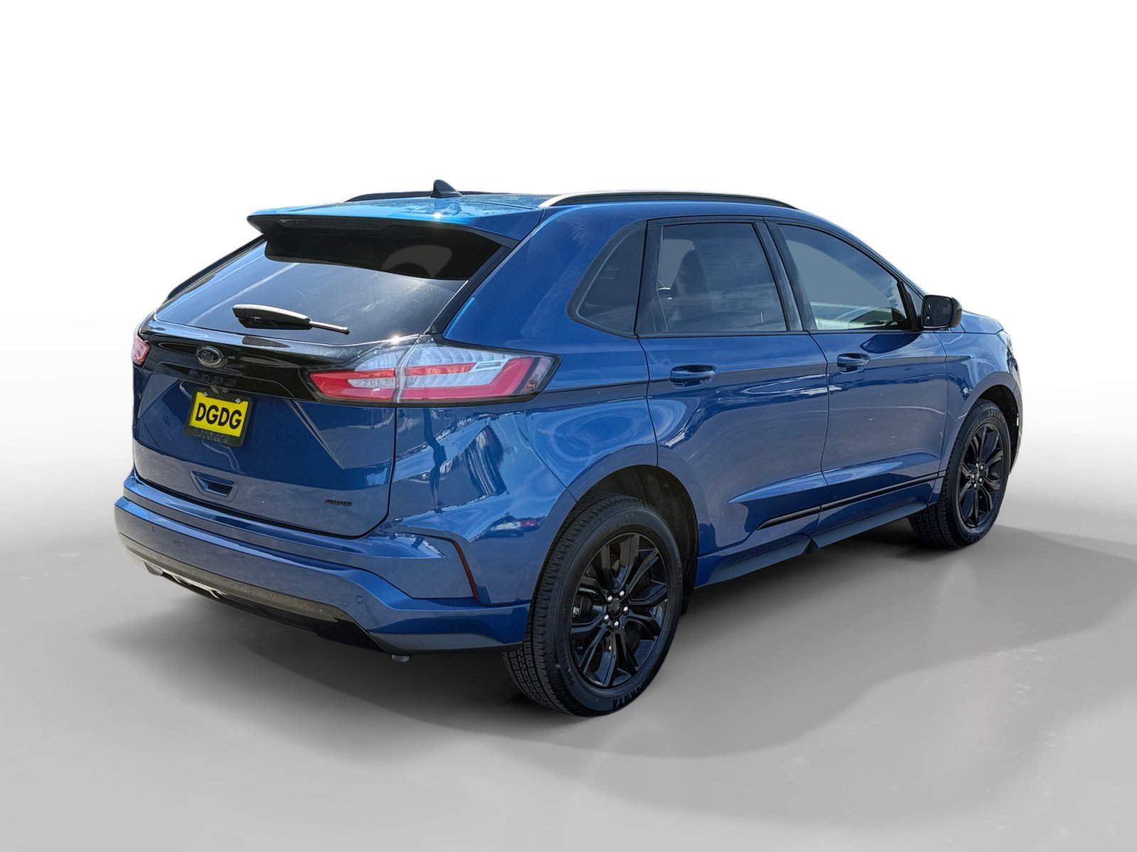 Certified 2024 Ford Edge SE w/ Black Appearance Package image 4