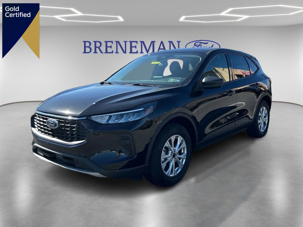 Certified 2025 Ford Escape Active w/ Cold Weather Package image 1