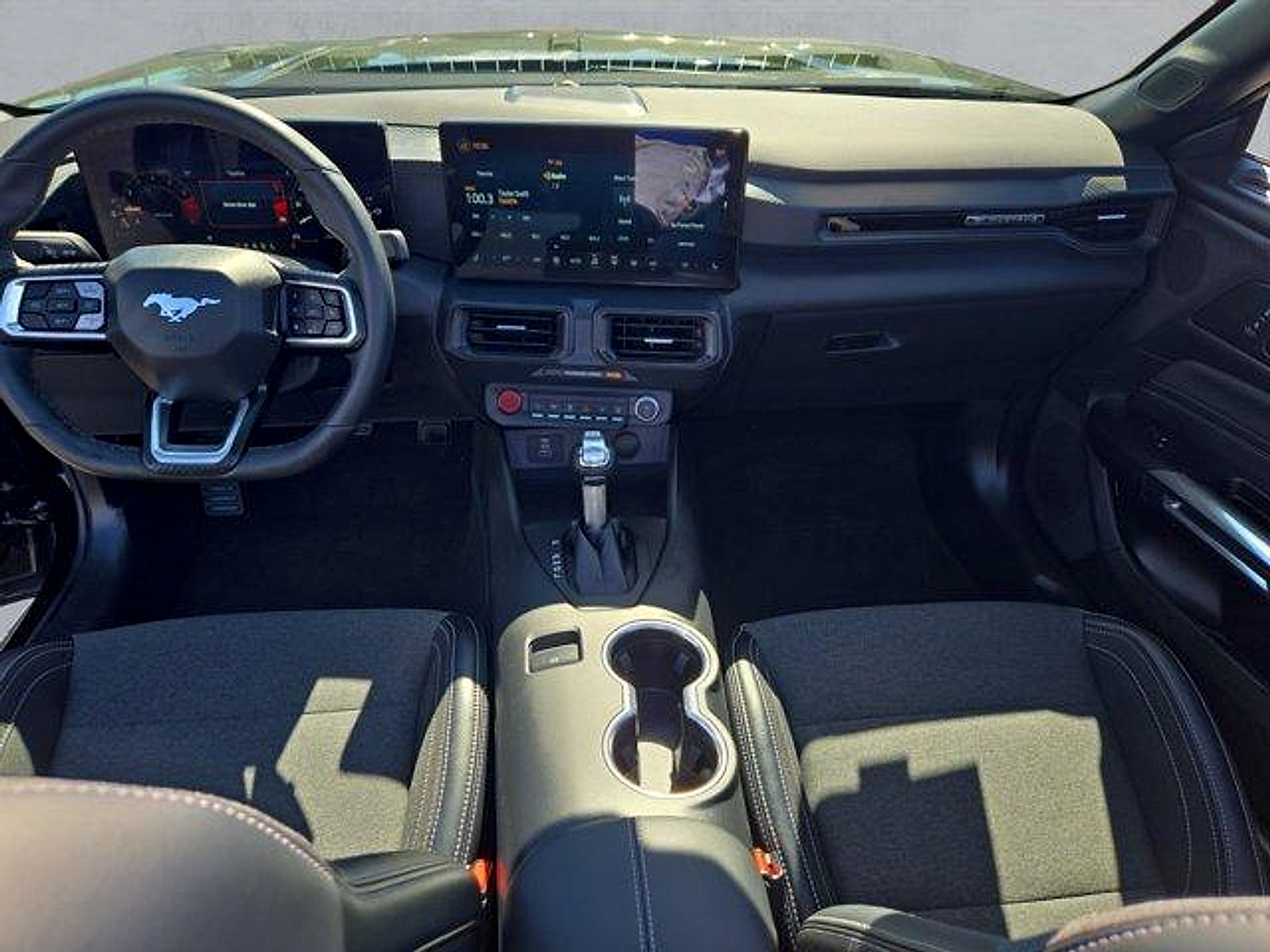 Certified 2025 Ford Mustang Convertible RWD image 9